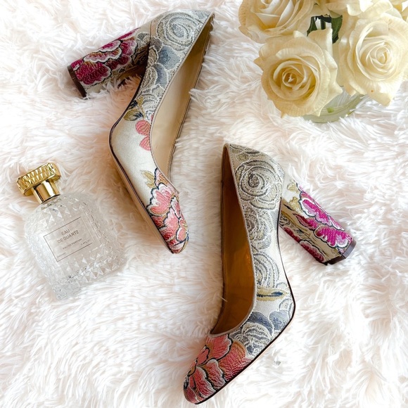 Nine West floral tapestry chunky “Scheila Pump” - Picture 2 of 7